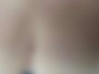 Live cam show with kazsandrah - Brown Eyes Blonde Hair on xheatlive.com