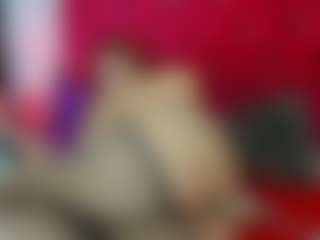 kazsandrah MILF webcam performer live streaming
