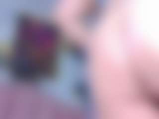 kazsandrah MILF webcam performer live streaming