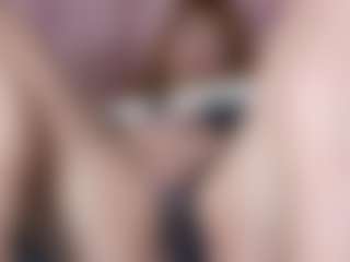 Live cam show with kazsandrah - Granny BBW on StripNow