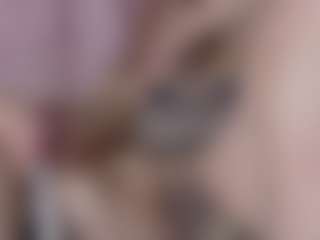 Live cam show with kazsandrah - Lovense MILF on milfzrlive.com
