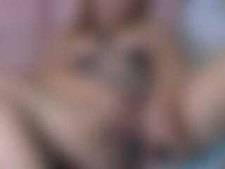 Live cam show with kazsandrah - Granny on Camiplay Live