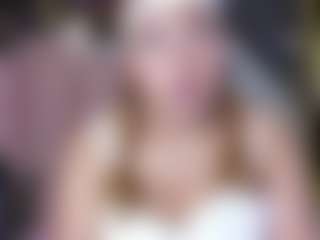 kazsandrah MILF webcam performer live streaming