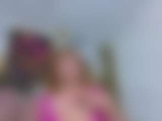 kazsandrah MILF-Webcam-Darstellerin im Live-Stream
