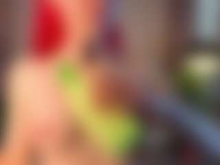 Live cam show with Vanessa - Petite on crypto-cams