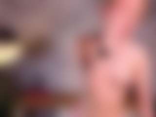 Live cam show with Vanessa - Sweet on Mixed Magazine Live