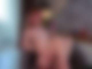 Live cam show with Vanessa - Flexible on StripNow