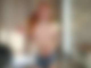 Live cam show with Vanessa - Mouth on friskycurves.com