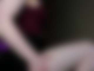 Live cam show with EvaLawrence - Blonde Hair on CamwithHer