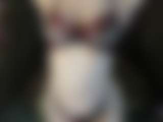 Live cam show with EvaLawrence - Fingering on SinfulBabes