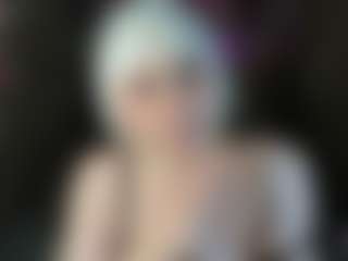Live cam show with EvaLawrence - Shaved on liverealitysex.com