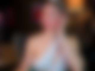 Evelyn MILF webcam performer live streaming