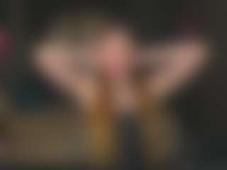 Live cam show with Evelyn - Middle Aged on https://playwithruby.com
