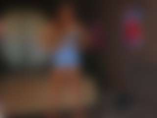 Live cam show with Evelyn - Body Massage on Hubzter Live