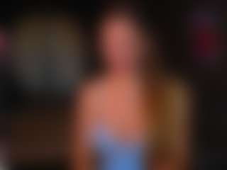 Live cam show with Evelyn - Green Eyes on TeamSkeetLive