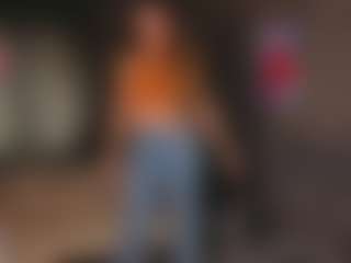Evelyn's Live Sex Cam Show