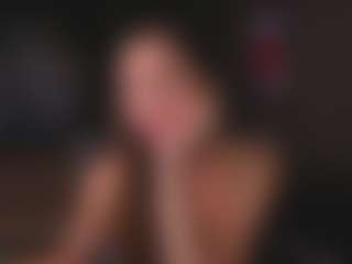 Live cam show with Evelyn - Athletic on makecum.org