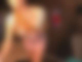Live cam show with Evelyn - Bikini on crypto-cams