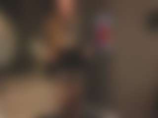 Live cam show with Evelyn - Athletic Middle Aged on Camsoda