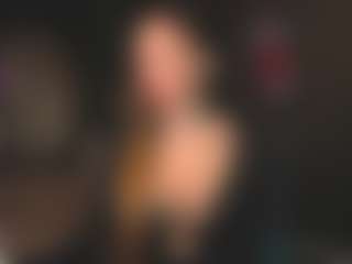 Live cam show with Evelyn - Green Eyes on liverealitysex.com