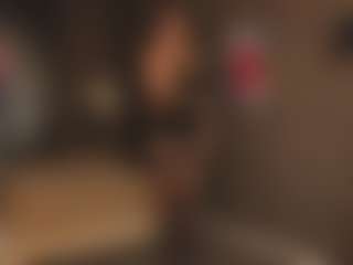 Live cam show with Evelyn - Green Eyes on Fling VIP Chat