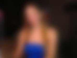 Live cam show with Evelyn - Body Massage on Camsoda