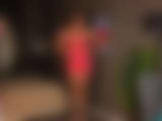 Live cam show with Evelyn - Skinny MILF on slutload