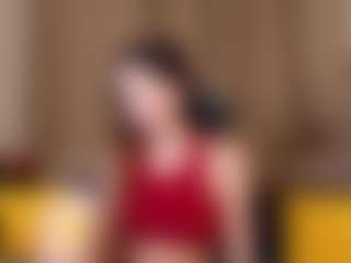 Evelyn MILF webcam performer live streaming