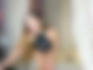 Live cam show with Evelyn - Middle Aged on Camsoda
