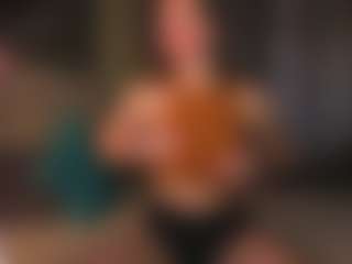 Live cam show with Evelyn - Body Massage on Hubzter Live