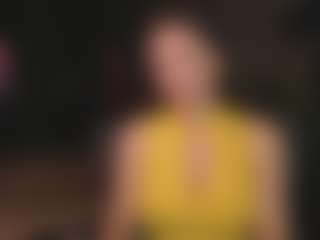 Evelyn MILF webcam performer live streaming