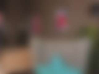 Live cam show with Evelyn - Brown Hair on Camsoda