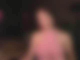Live cam show with Evelyn - Green Eyes on Camsoda