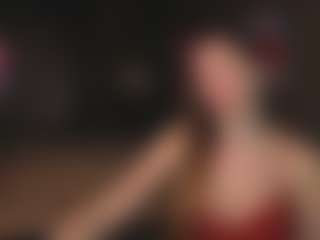 Live-camshow met Evelyn - Public op Camsoda