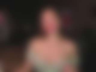 Live cam show with Evelyn - Full Nudity on Hubzter Live