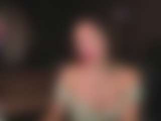 Live cam show with Evelyn - Skinny on fuklive.com