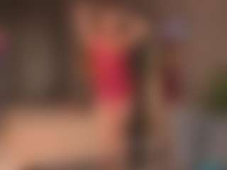 Evelyn MILF webcam performer live streaming