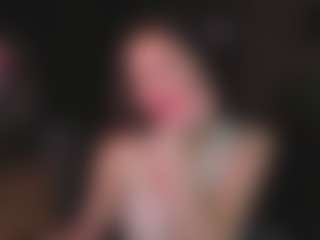 Live cam show with Evelyn - Athletic on CamClone