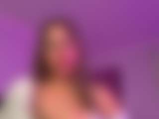Aimz2Please's Live Sex Cam Show