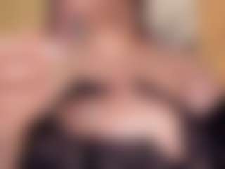 Live cam show with Maya-house - Dildo on Gym Cam Girls
