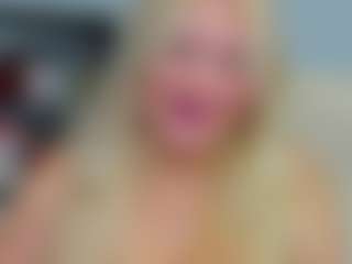 Live cam show with SamanthaPINK - Camel Toe on Camsoda