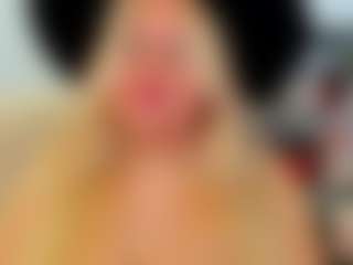 Live cam show with SamanthaPINK - Camel Toe on sexylive.show