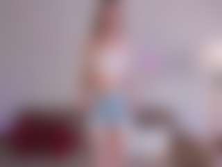 Live cam show with Amy - Small Tits on CamClone