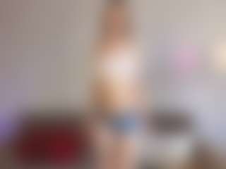 Live cam show with Amy - Small Tits on SinfulBabes