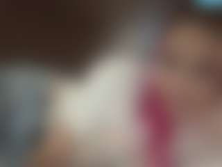 Live cam show with brattyangelica - Thin on AdultVida.com