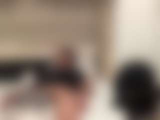 Mrshyboy32's Live Sex Cam Show