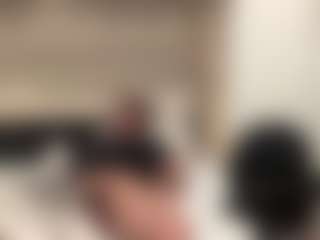 Mrshyboy32's Live Sex Cam Show