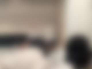 Mrshyboy32's Live Sex Cam Show