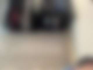 Mrshyboy32's Live Sex Cam Show
