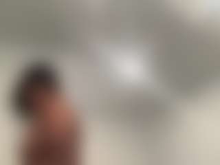 Mrshyboy32's Live Sex Cam Show